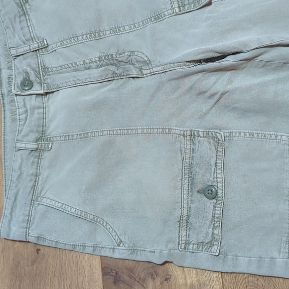 American Eagle Women’s Green Skater Regular Cut Pants Soft Cargo Pockets sz 6 - Picture 4 of 9